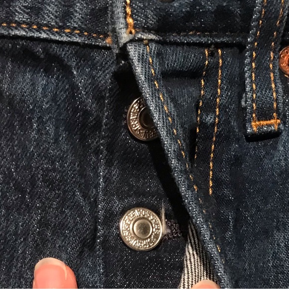 Levi’s Wedgie Icon Fit in Authentic Favourite Button Fly High Rise Jeans Size 25 - Picture 6 of 14